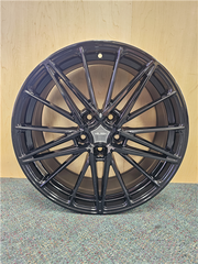 18" Velsen 608 Wheel 🔥 18X8 +38 5X114 🔥C.B 73.1 Gloss Black Rim ✅ Limited🔻